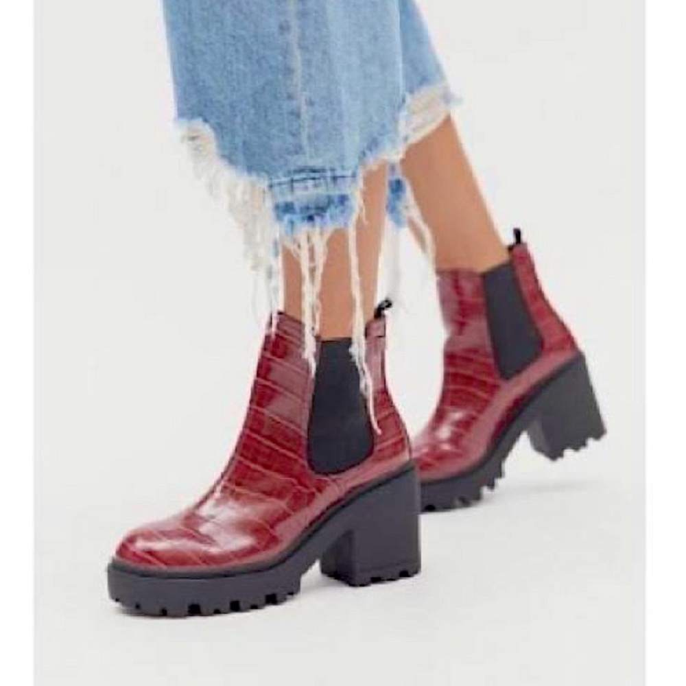 Urban Outfitters UO Chloe Chelsea Platform Boots - Wine/Red Crocodile - Size 9